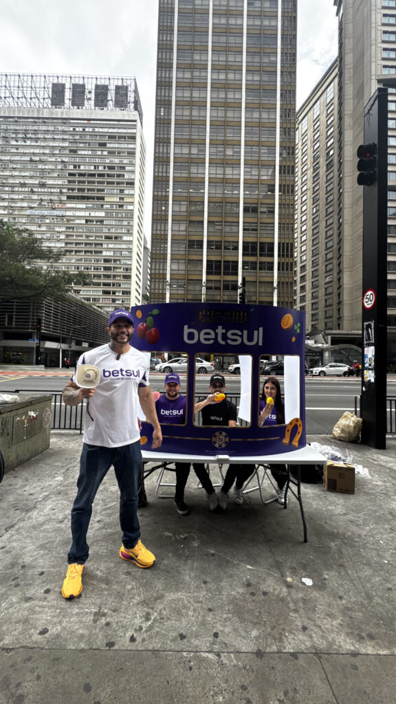 betsul cria cassino humano na avenida paulista para promover jogo responsável