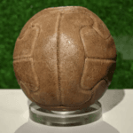 a evolução tecnológica e os negócios em torno das bolas das primeiras copas do mundo