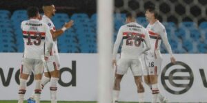 sbt alcança vice liderança na audiência com são paulo x boston river pela sul americana