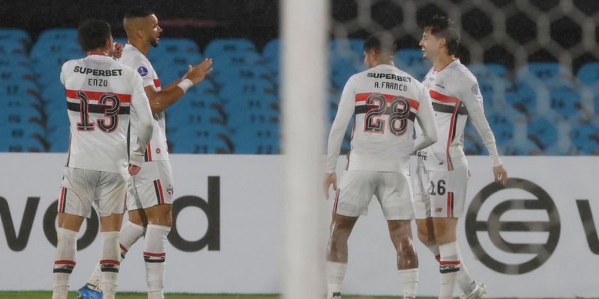 sbt alcança vice liderança na audiência com são paulo x boston river pela sul americana