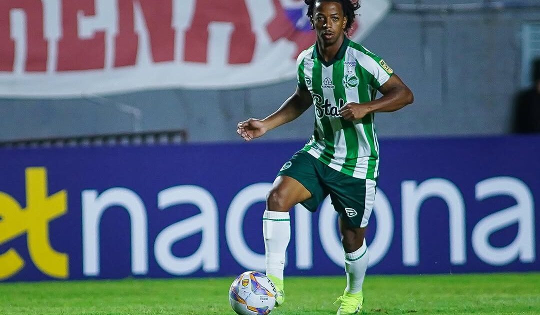 justiça aceita denúncia contra atacante Ênio por suspeita de manipulação de resultados