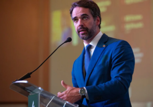 governador do rio grande do sul sanciona lei que restringe publicidade de apostas