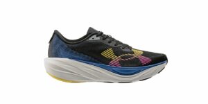 under armour lança tênis nonstop focado em praticantes de running de diferentes níveis