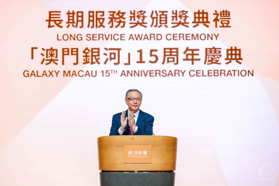 nearly 10,000 long serving employees honoured at galaxy macau 15th anniversary event
