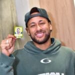 mercado livre lança adesivo dourado em homenagem a neymar após convocação