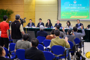 macau lawmakers raise concerns over robot croupiers